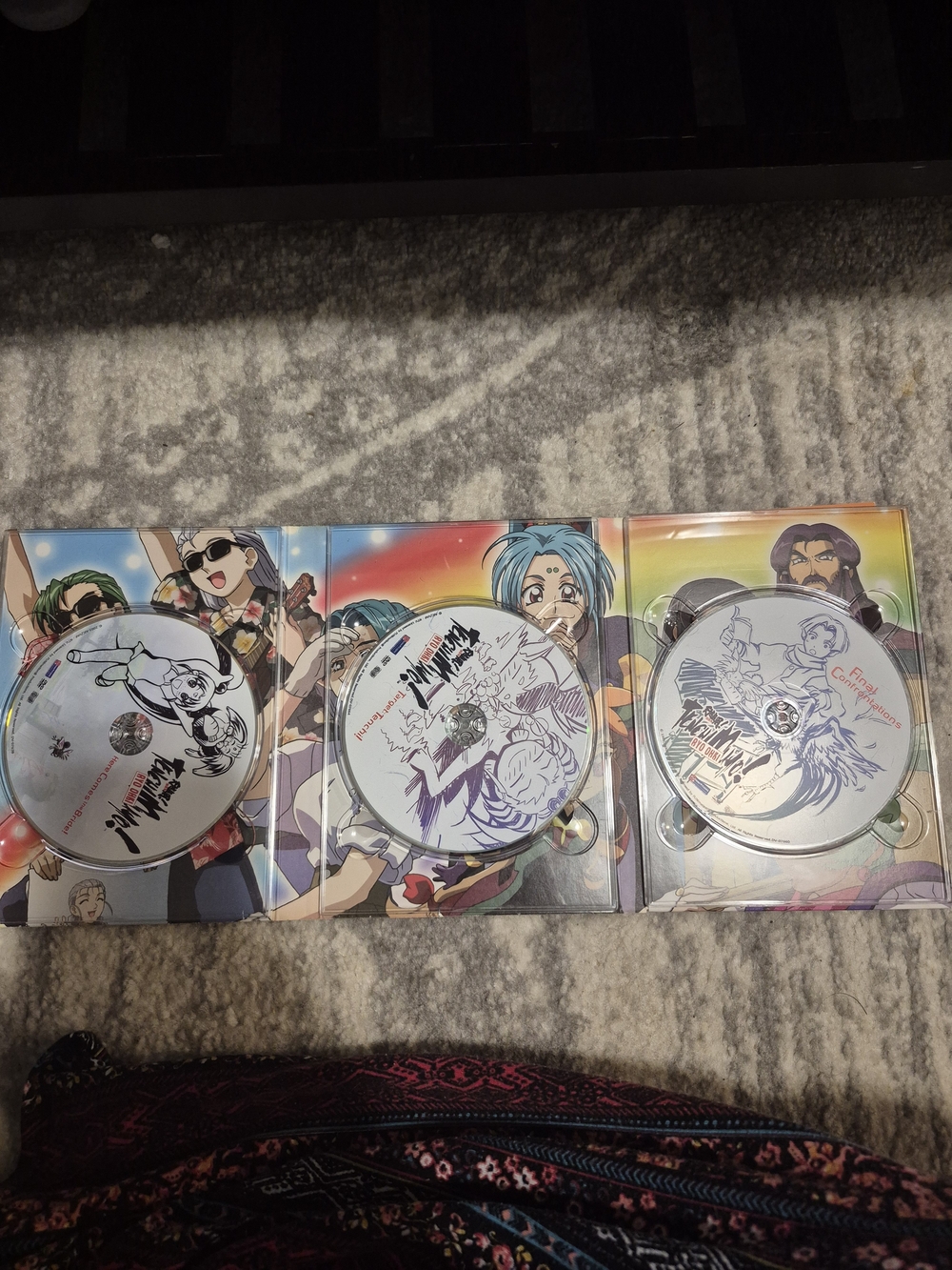 Tenchi Muyo! Ryo-Ohki The Complete Series DVD Box Set - White/Black - Picture 6 of 7